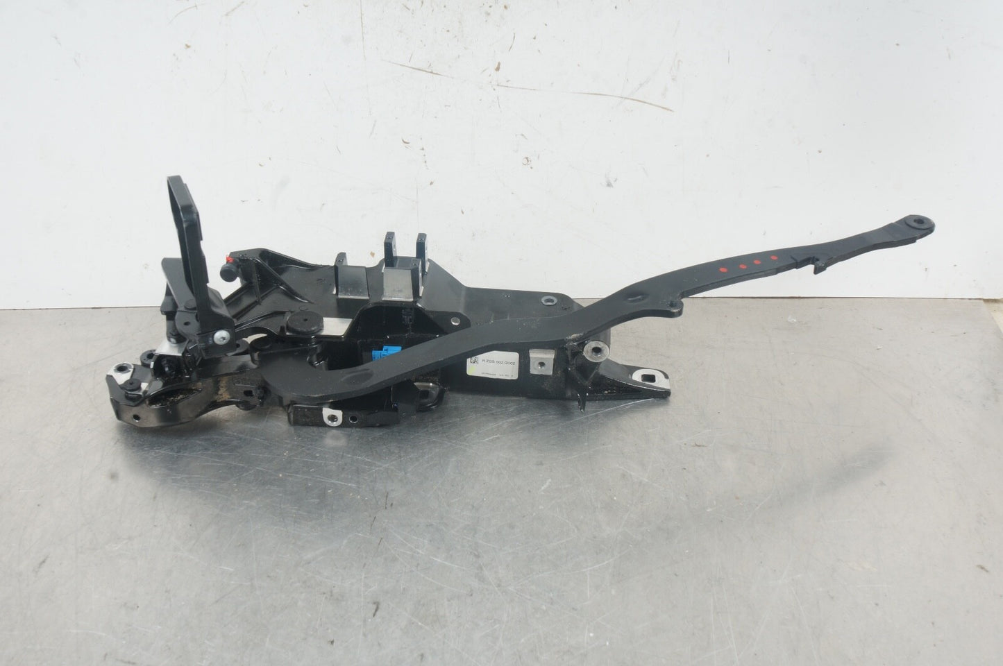 2013 - 2020 R231 MERCEDES SL ROOF TOP RIGHT MOUNT HINGE SUPPORT 2317900101