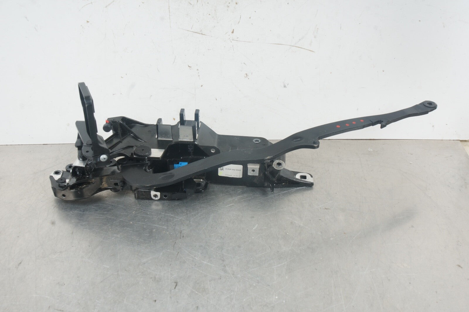 2013 - 2020 R231 MERCEDES SL ROOF TOP RIGHT MOUNT HINGE SUPPORT 2317900101