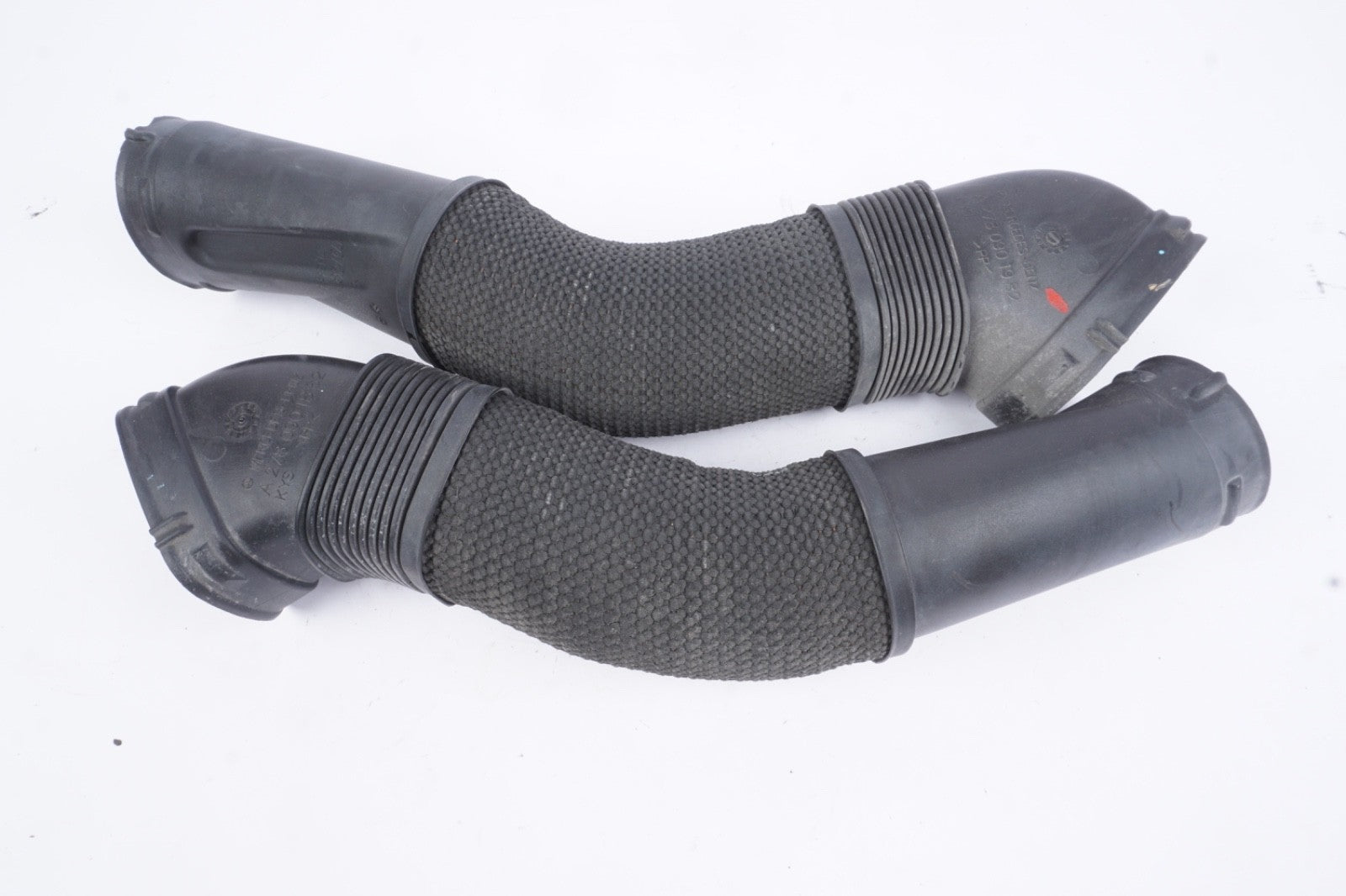 2012 - 13  W221 MERCEDES BENZ S550 AIR INTAKE HOSE DUCT LINE LEFT AND RIGHT PAIR