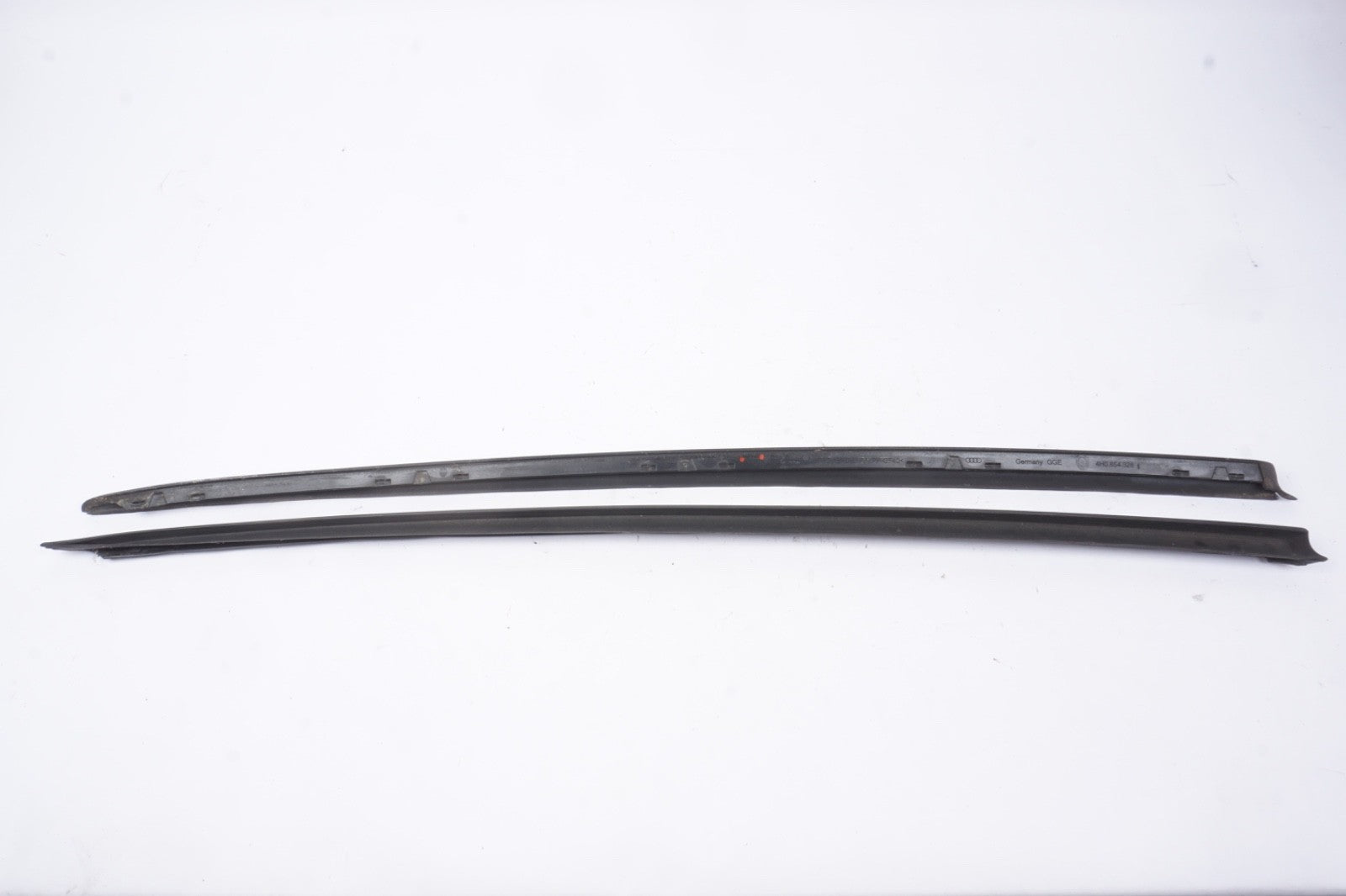 2011-2018 AUDI A8 QUATTRO - Left and Right Windshield SIDE TRIM / SEAL 4H0854328