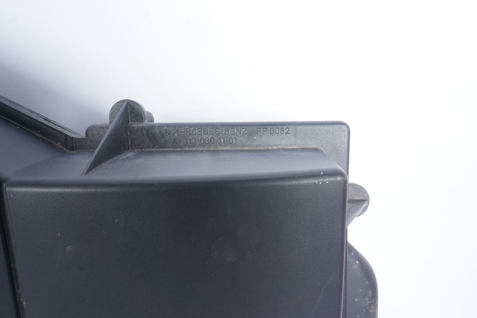 03-06 Mercedes R230 SL500 S500 Engine Motor Air Intake Cleaner Filter Box OEM