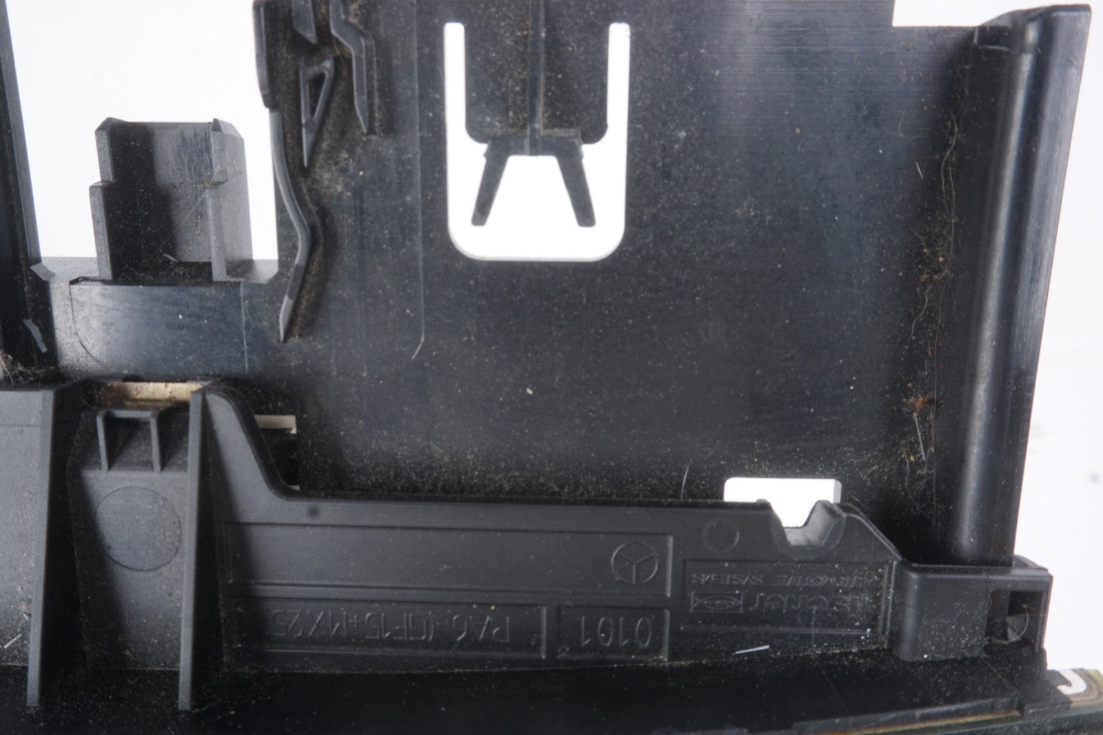 2008 - 2015 OEM Mercedes E350 Center Console Ash Tray Lighter Insert Box Trim