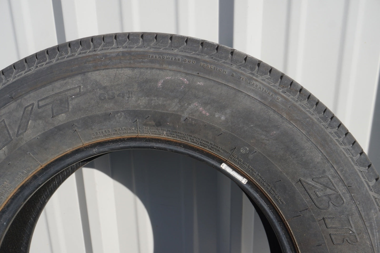 Used 255/70R17 Bridgestone Dueler H/T 684 II 110S - 6/32 - Tire