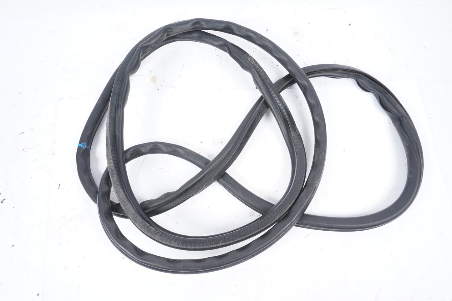 2013 - 2017 Audi A8L A8 Hood Bonnet Weatherstrip Seal 4H0823731E OEM