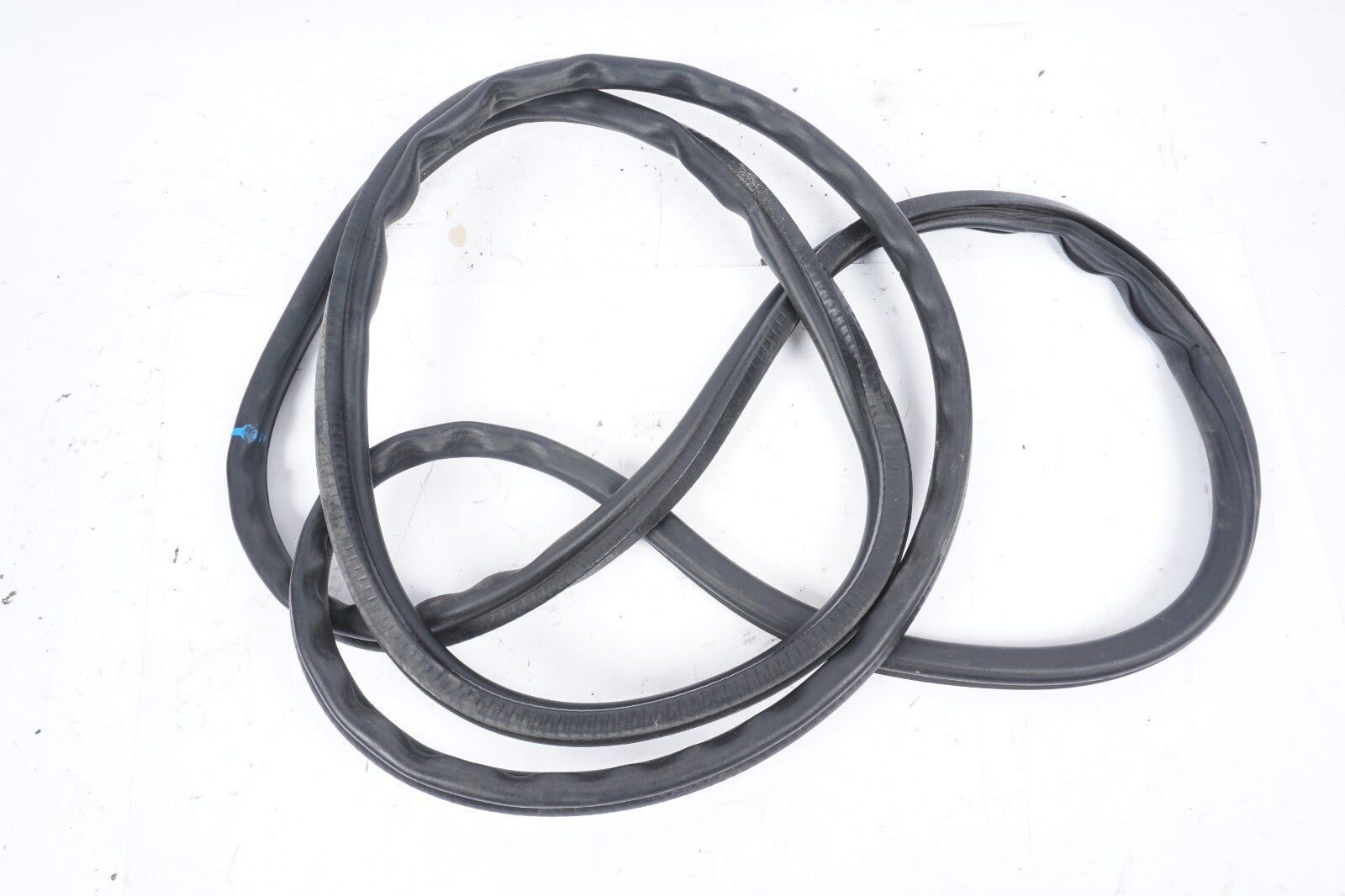 2013 - 2017 Audi A8L A8 Hood Bonnet Weatherstrip Seal 4H0823731E OEM