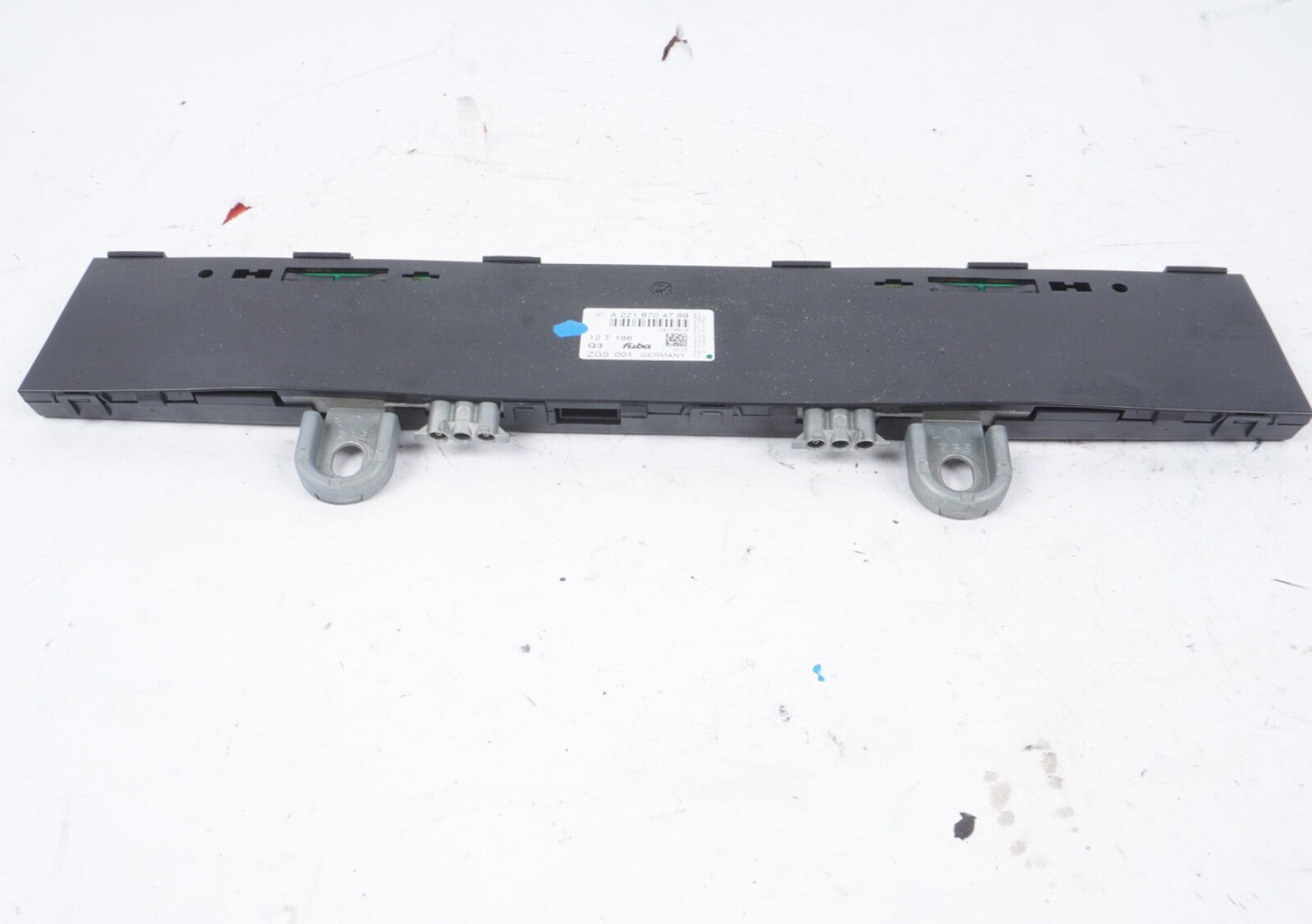 07-13 Mercedes W221 S550 S63 AMG Rear Roof Antenna Amplifier Amp OEM 82k