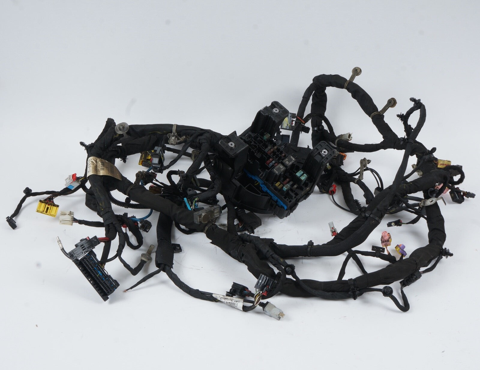 2020 CADILLAC CT4 2.0L DASH INSTRUMENT PANEL WIRING HARNESS CABLE & FUSE BOX OEM