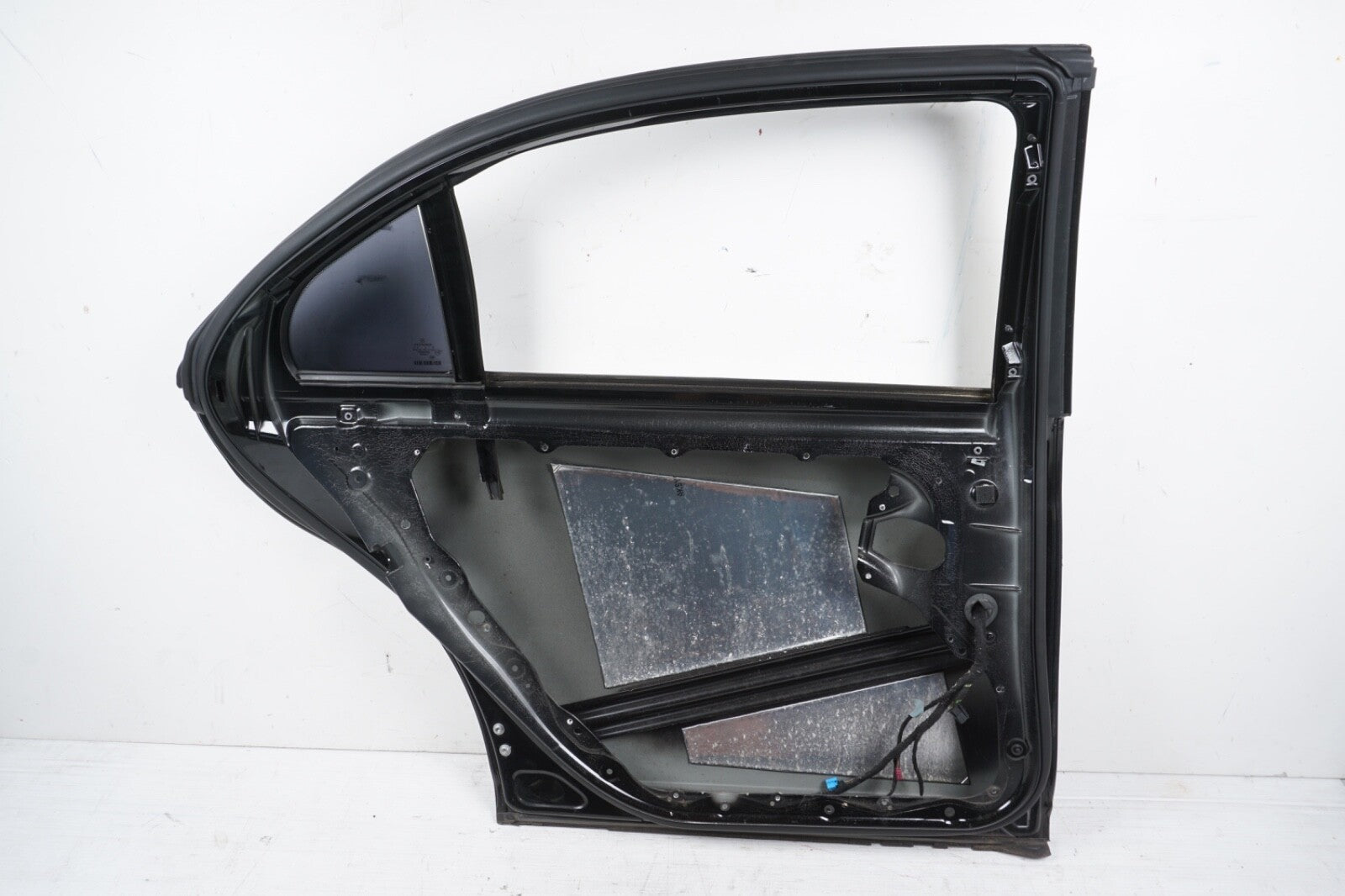 2007 - 2013 MERCEDES-BENZ S550 REAR LEFT DRIVER SIDE DOOR SHELL OEM