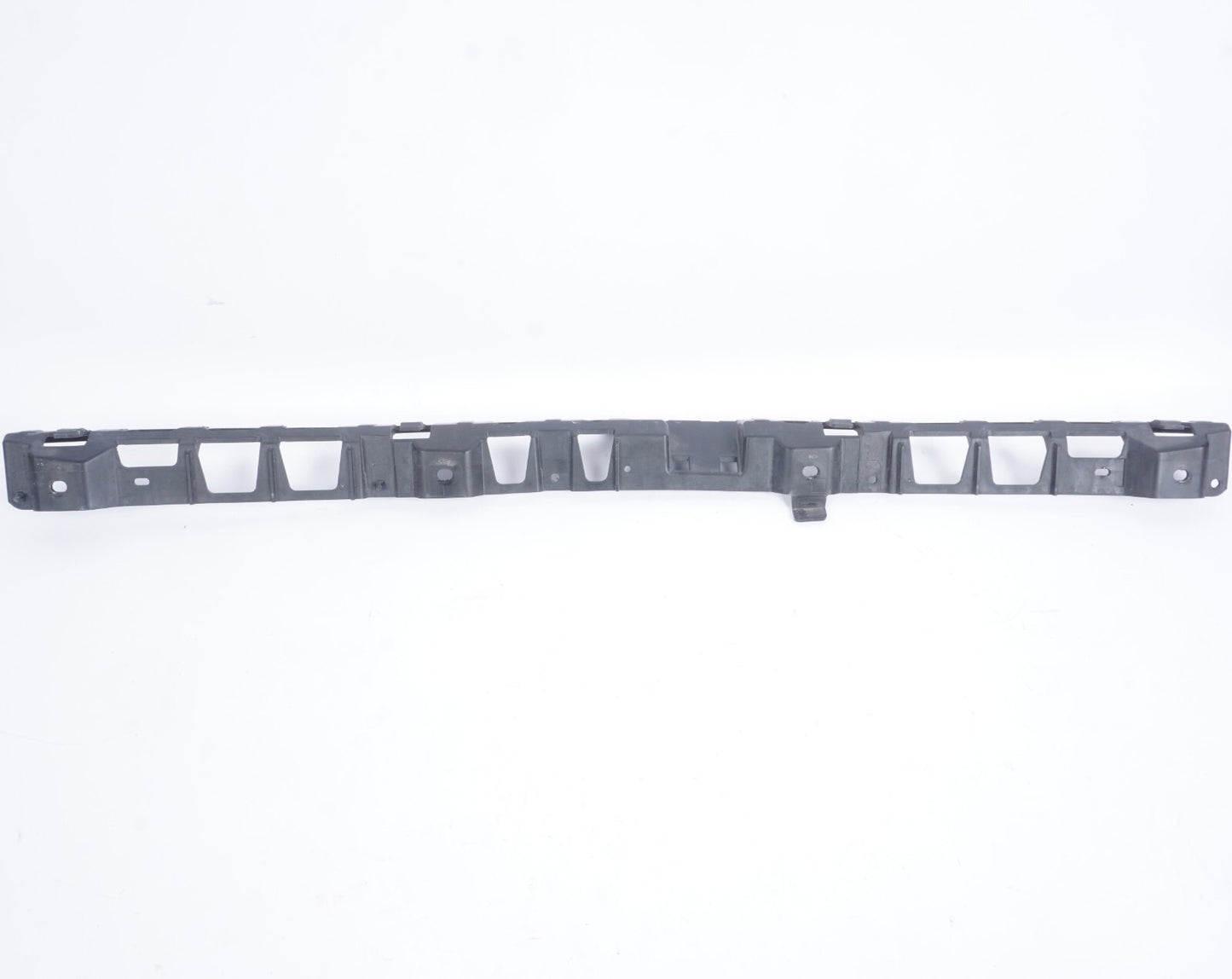 11-18 Porsche Cayenne 958 Rear Center Bumper Mount Bracket 7P5807863  OEM
