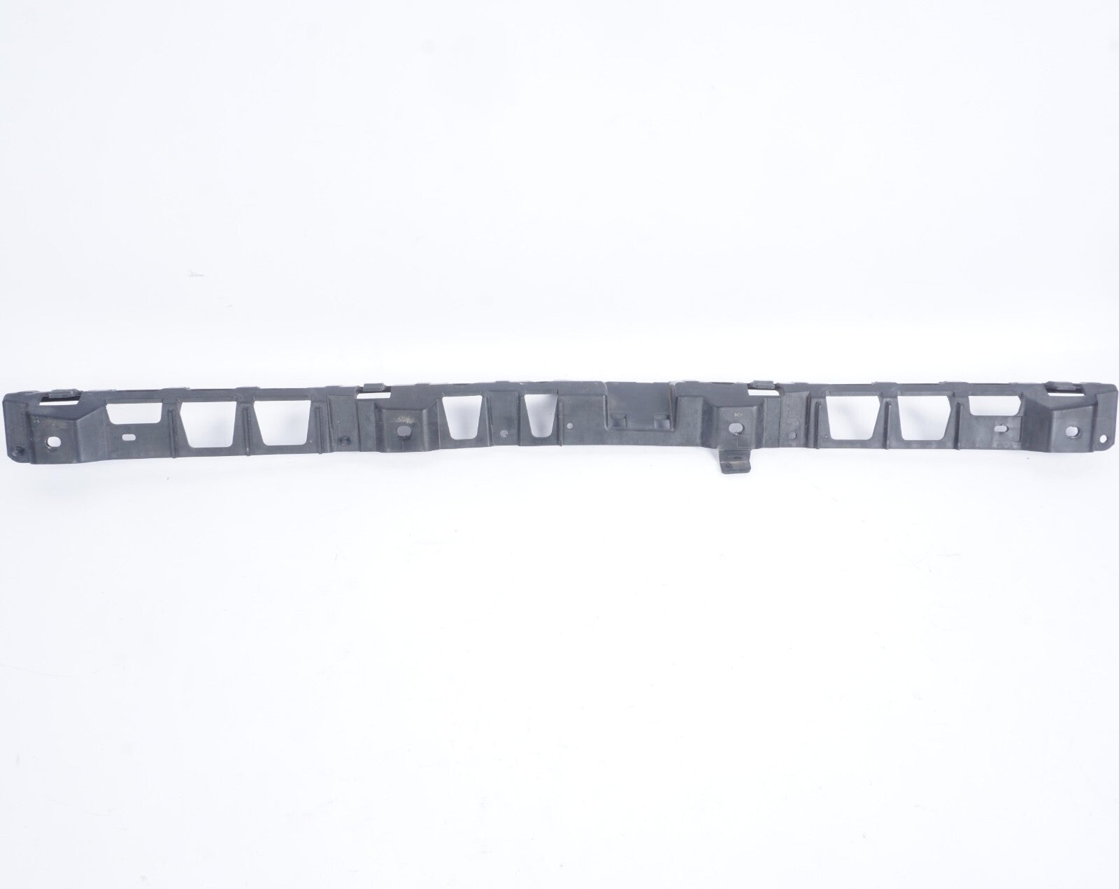 11-18 Porsche Cayenne 958 Rear Center Bumper Mount Bracket 7P5807863  OEM