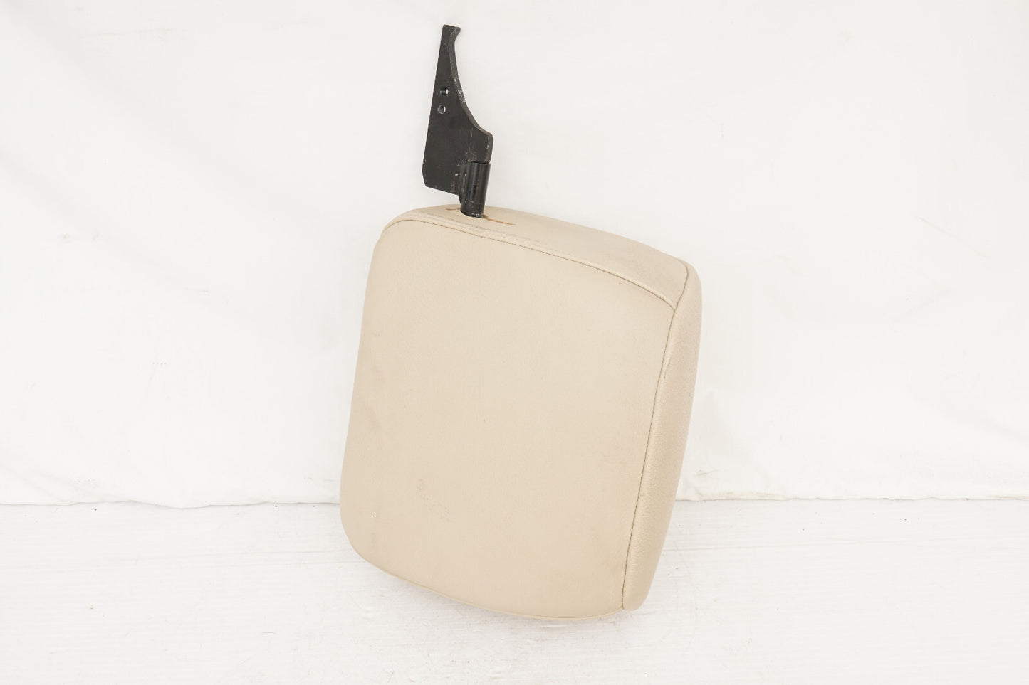2007 - 2013 BMW 335i E93 CONVERTIBLE FRONT HEADREST LEFT DRIVER SEAT OEM