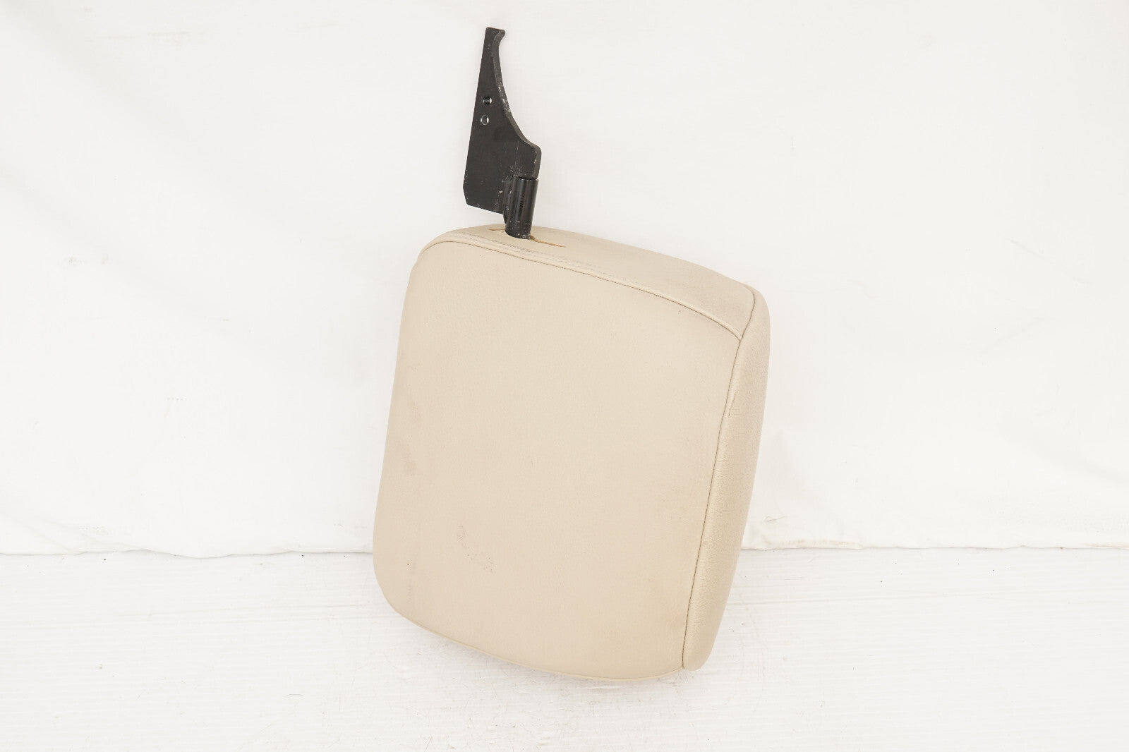 2007 - 2013 BMW 335i E93 CONVERTIBLE FRONT HEADREST LEFT DRIVER SEAT OEM