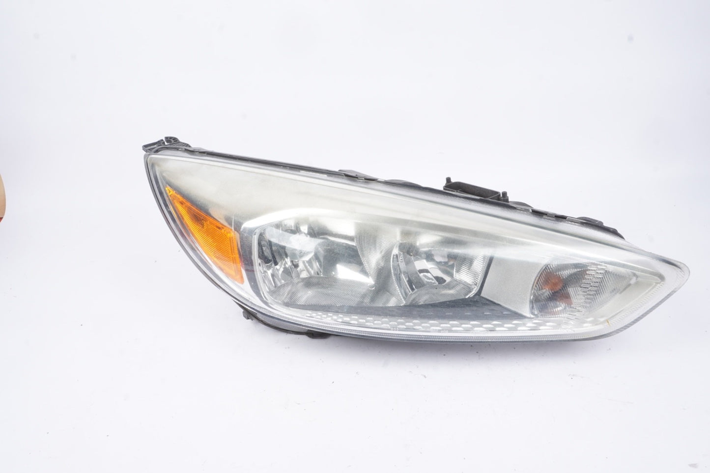 2015 2016 2017 2018 Ford Focus Headlight Right Side Halogen OEM