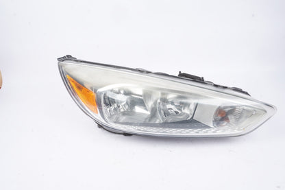 2015 2016 2017 2018 Ford Focus Headlight Right Side Halogen OEM