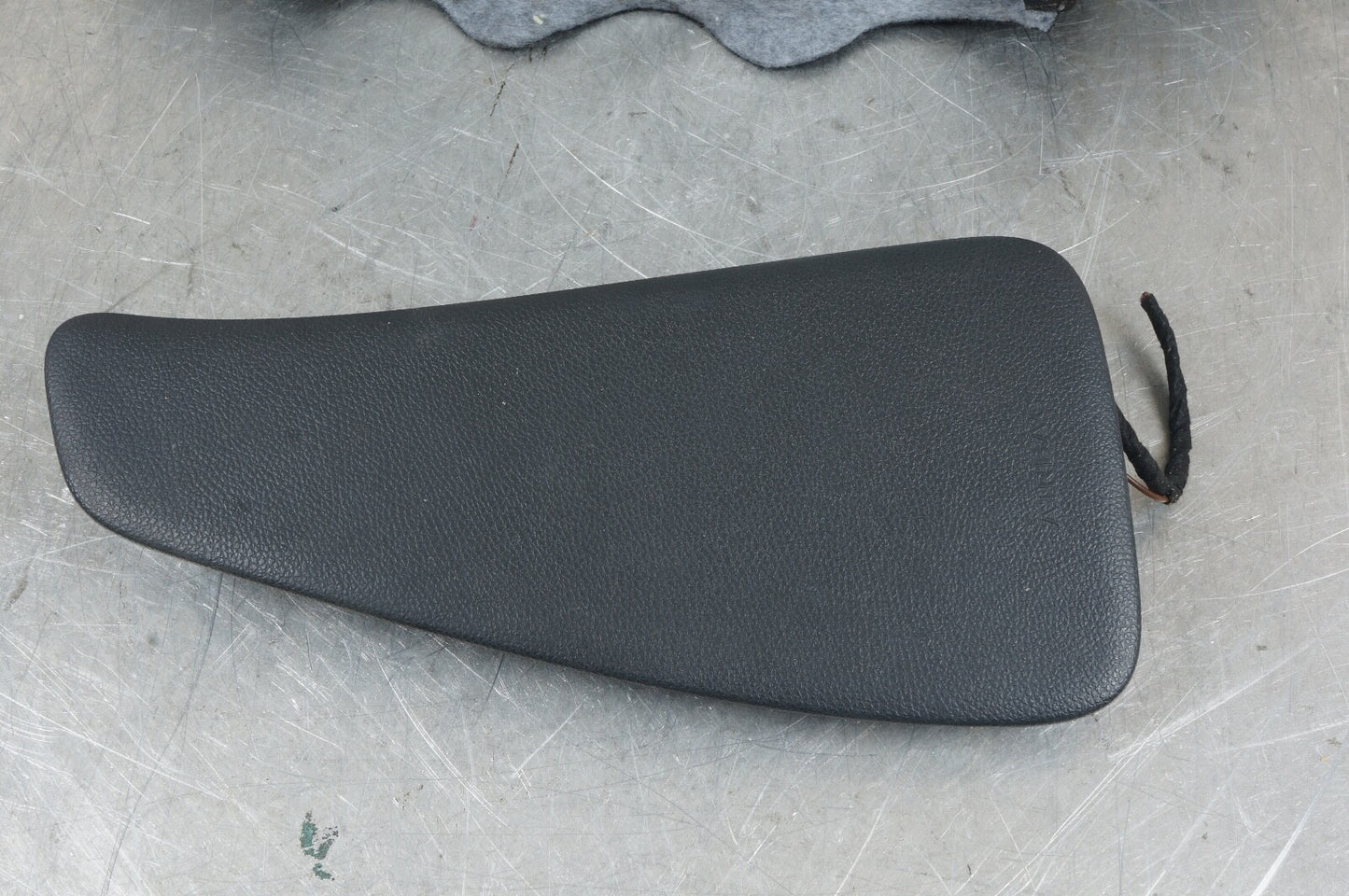 10-15 MERCEDES C250 C300 C350 FRONT LEFT SEAT REAR CUSHION ASSEMBLY BLACK