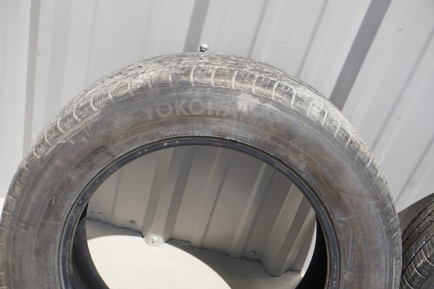 PAIR Used-235/60 R18 Yokohama Avid Ascend LX 103 H 8/32 DOT 4421