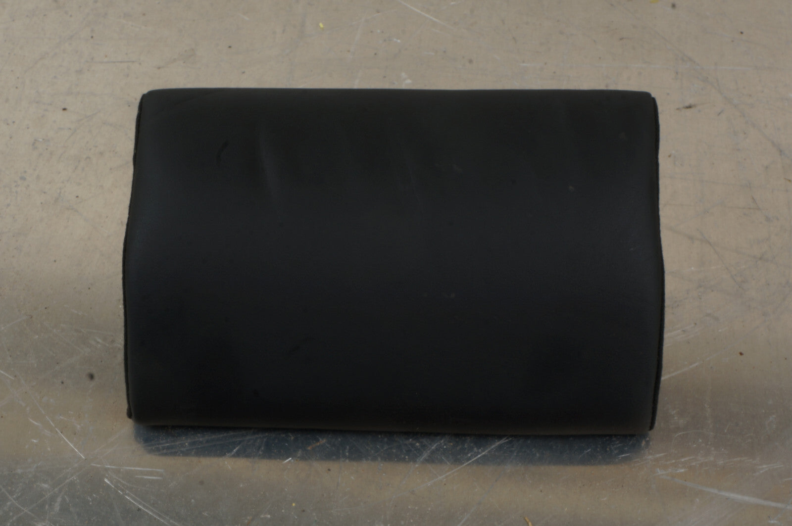 07-09 MERCEDES S550 W221 REAR SEAT CUSHION ARMREST TOP COVER OEM