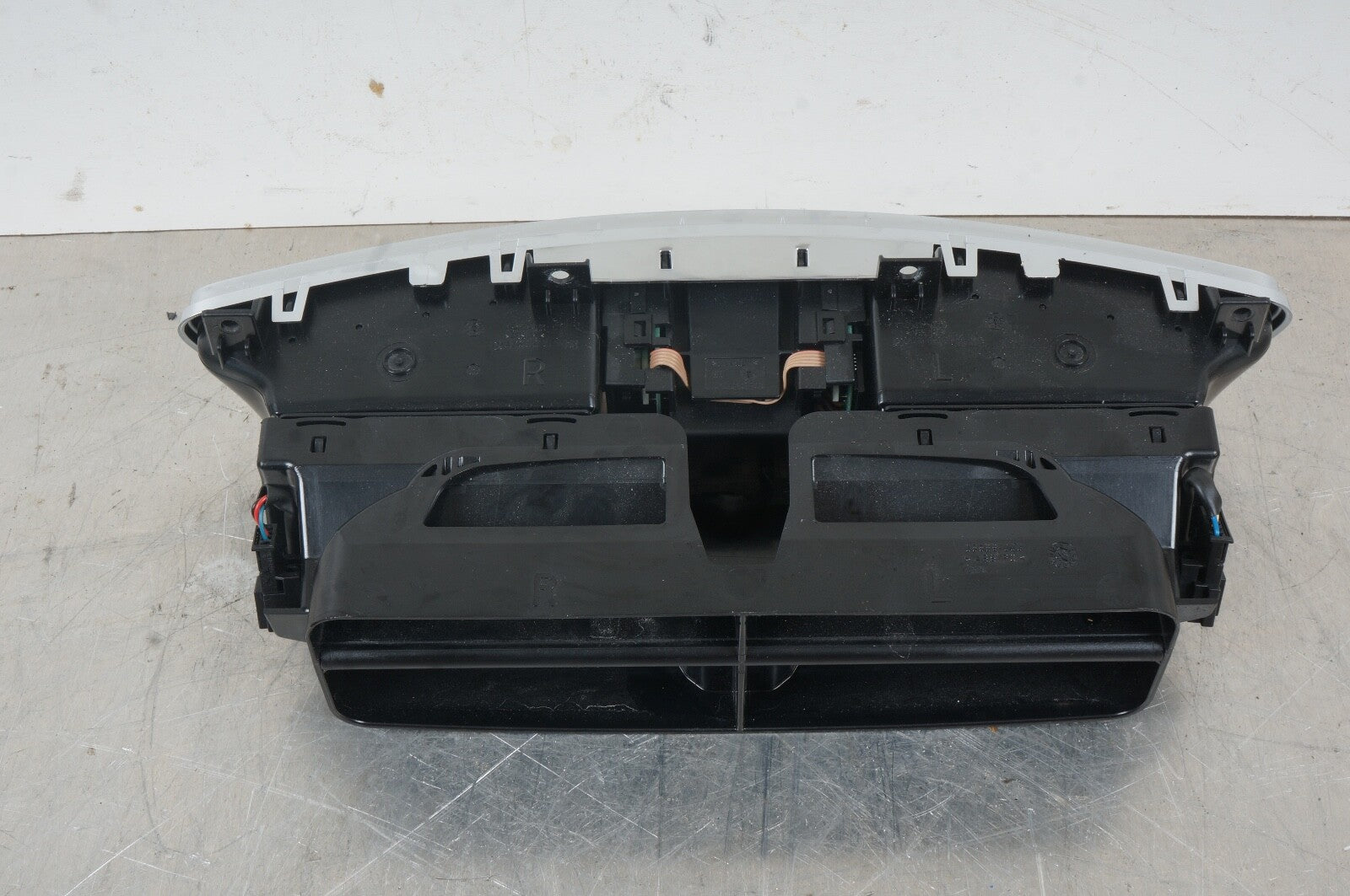 07-14 Mercedes CL550 W216 Center Dash Dashboard Ac A/c Air Vent Clock Trim Oem