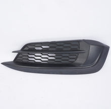 2016-2018 HONDA CIVIC OEM FRONT BUMPER RIGHT RH BEZEL TRIM 71103-TBA-A0