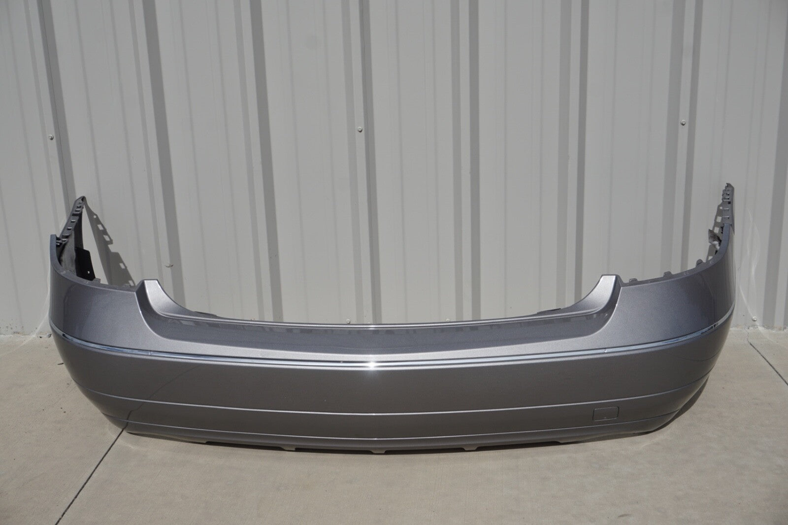 2010 2011 2012 2013 MERCEDES E350 CONVERTIBLE  COUPE REAR BUMPER COVER OEM