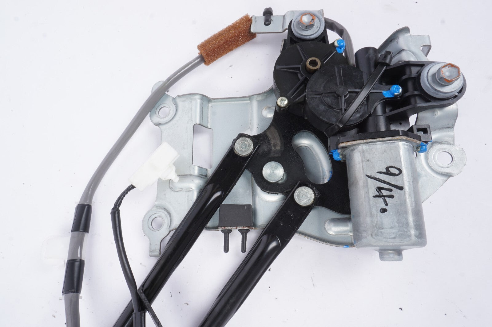 2010 - 2015 Lexus Is250 Is350 Convertible Rear Trunk Roof Lock Latch Motor Assy