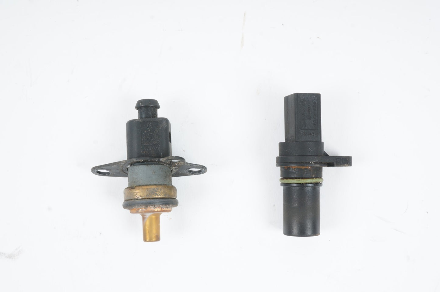 2012 - 2016 VOLKSWAGEN EOS 2.0L ENGINE COOLANT & CRANKSHAFT POSITION SENSOR  OEM