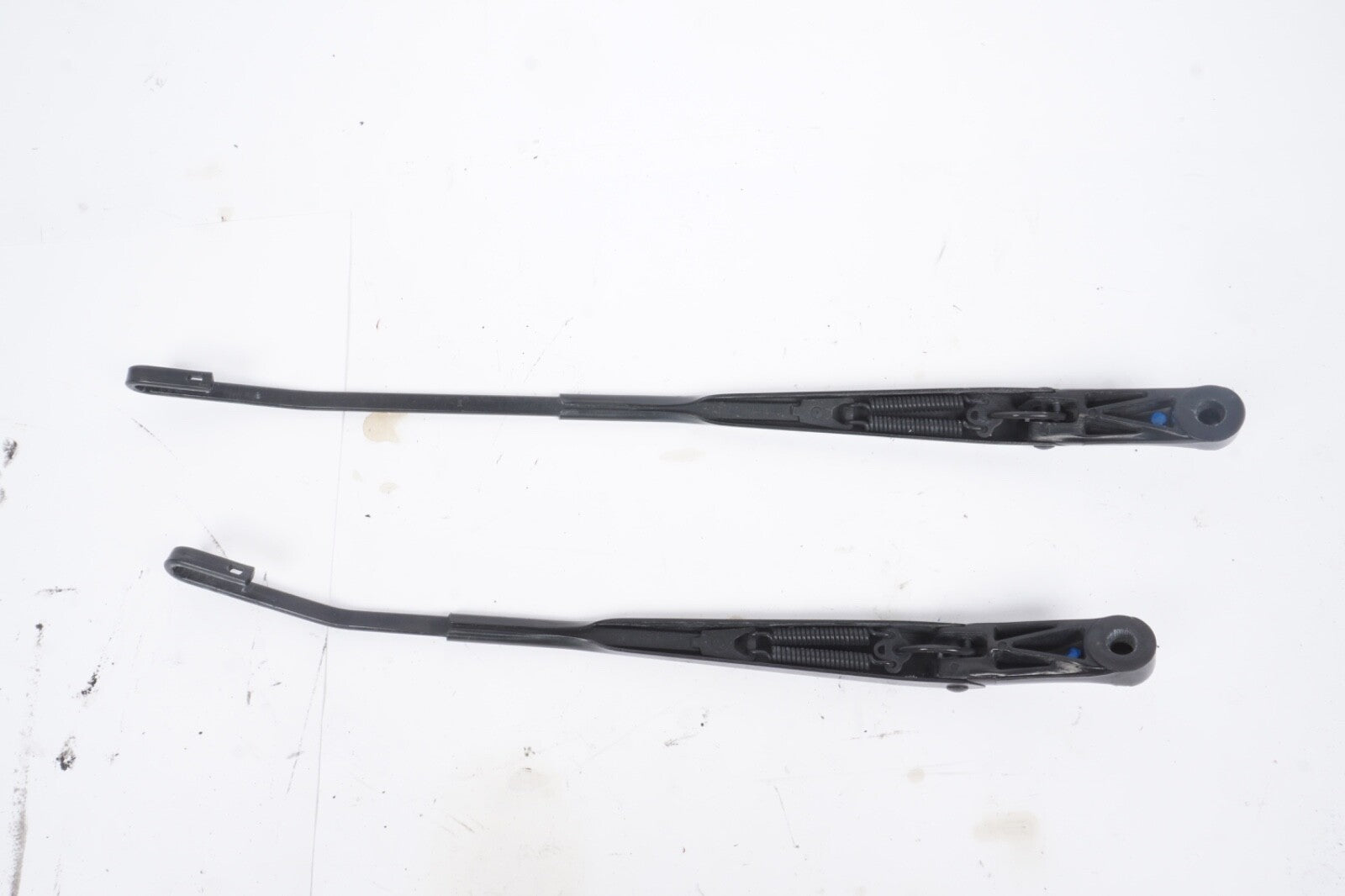 99-04 Porsche Boxster Front Right Left Windshield Wiper Arm Set 2 PCS