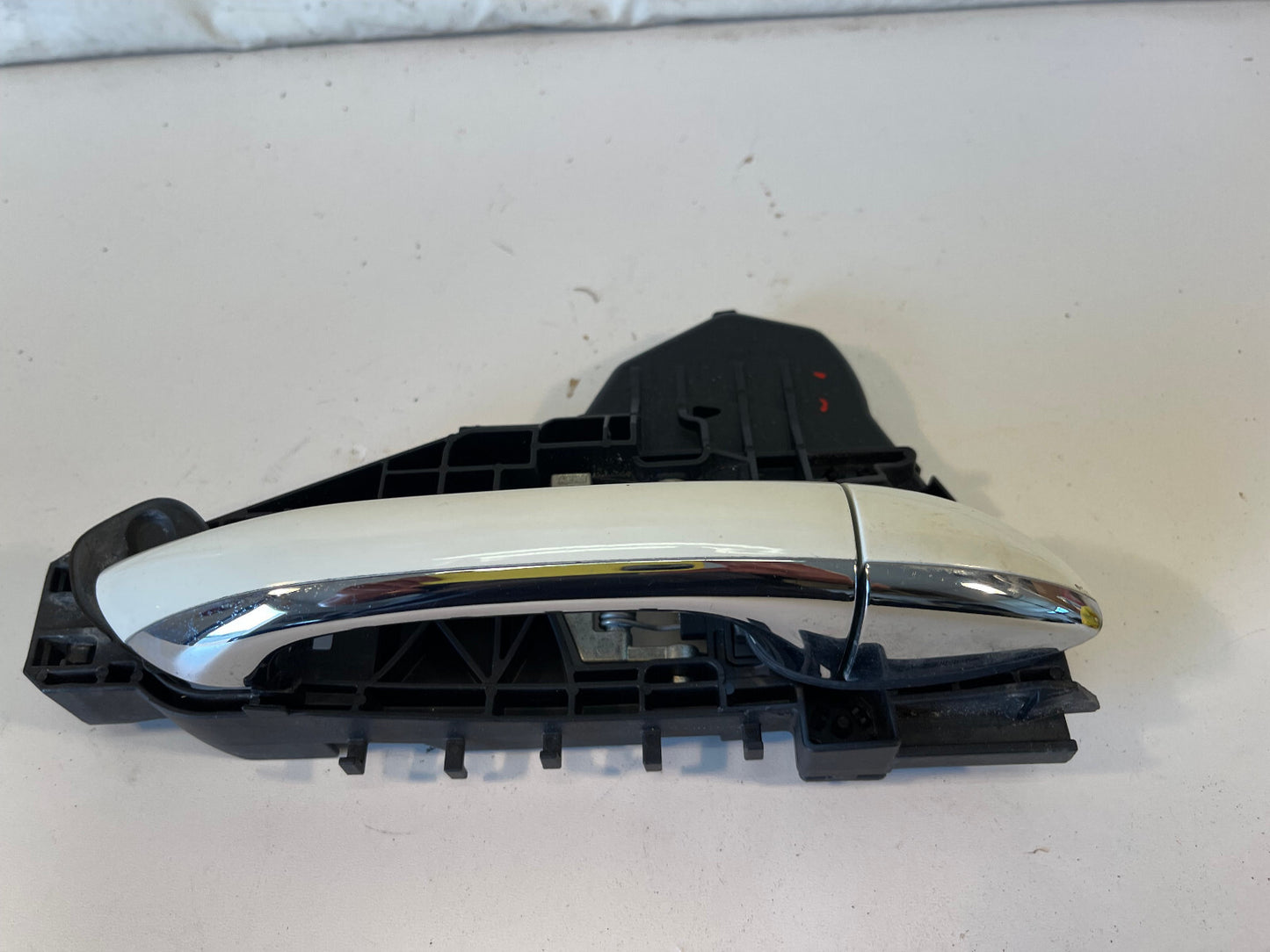 06-10 MERCEDES R350 R500 W251 FRONT RIGHT PASS SIDE EXTERIOR DOOR HANDLE OEM