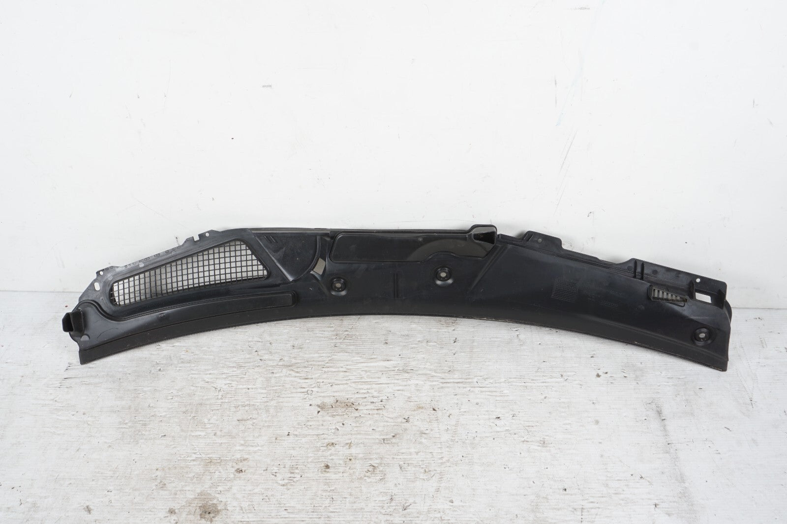 14 - 17 Mercedes S550 W222 Front Windshield Cowl Panel Trim Cover 2228300028 OEM