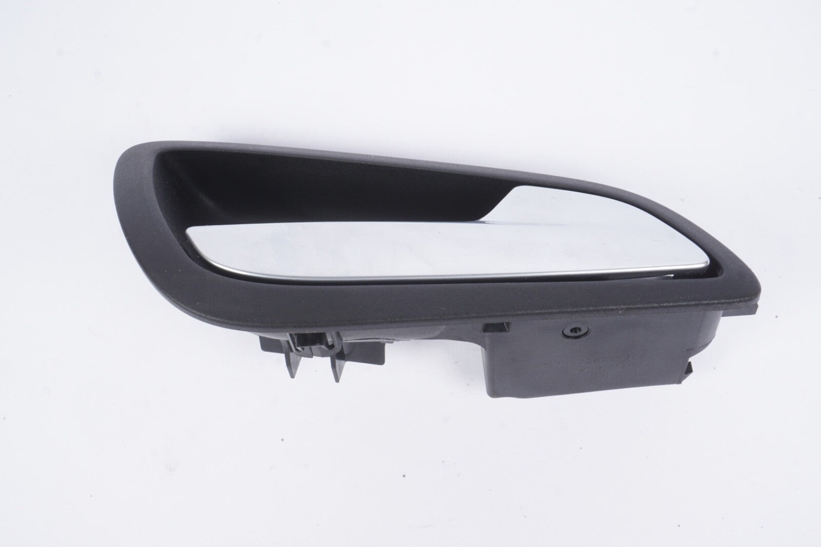 2015-2018 Ford Focus Rear Right Driver Side Inner Door Handle AM51-U22600-BEW