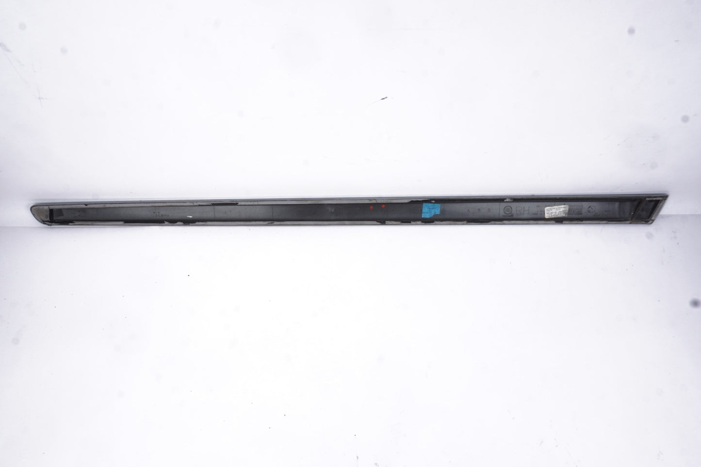 2012 - 2017 Fiat 500 Front Door Molding RIGHT OEM