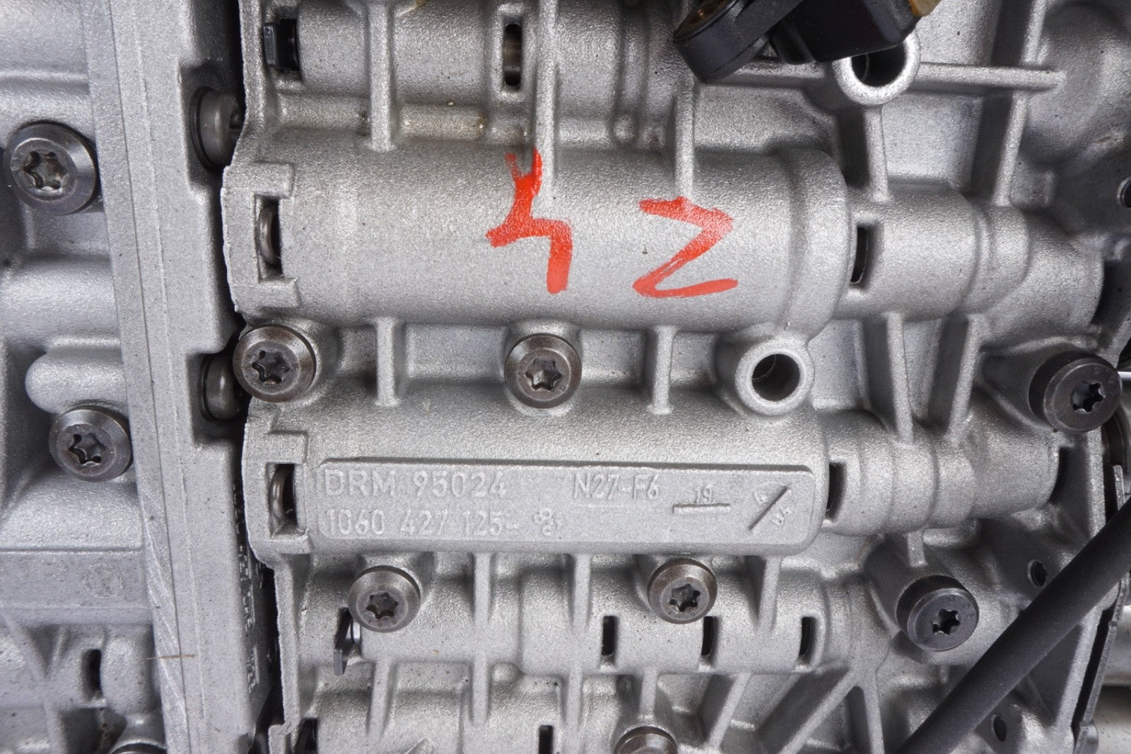 2003 - 2005 BMW Z4 (E85) 3.0L M54 5spd AUTOMATIC TRANSMISSION VALVE BODY