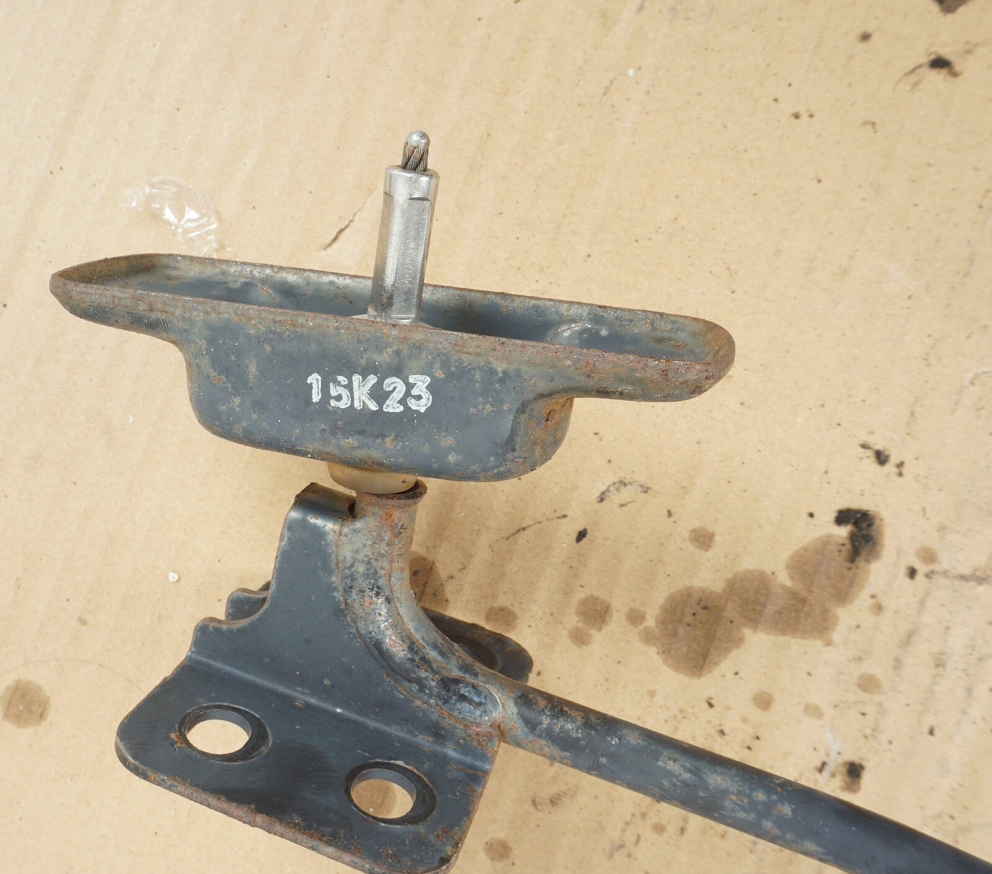 2013-2018 HYUNDAI SANTA FE SPARE TIRE CARRIER HOLDER OEM