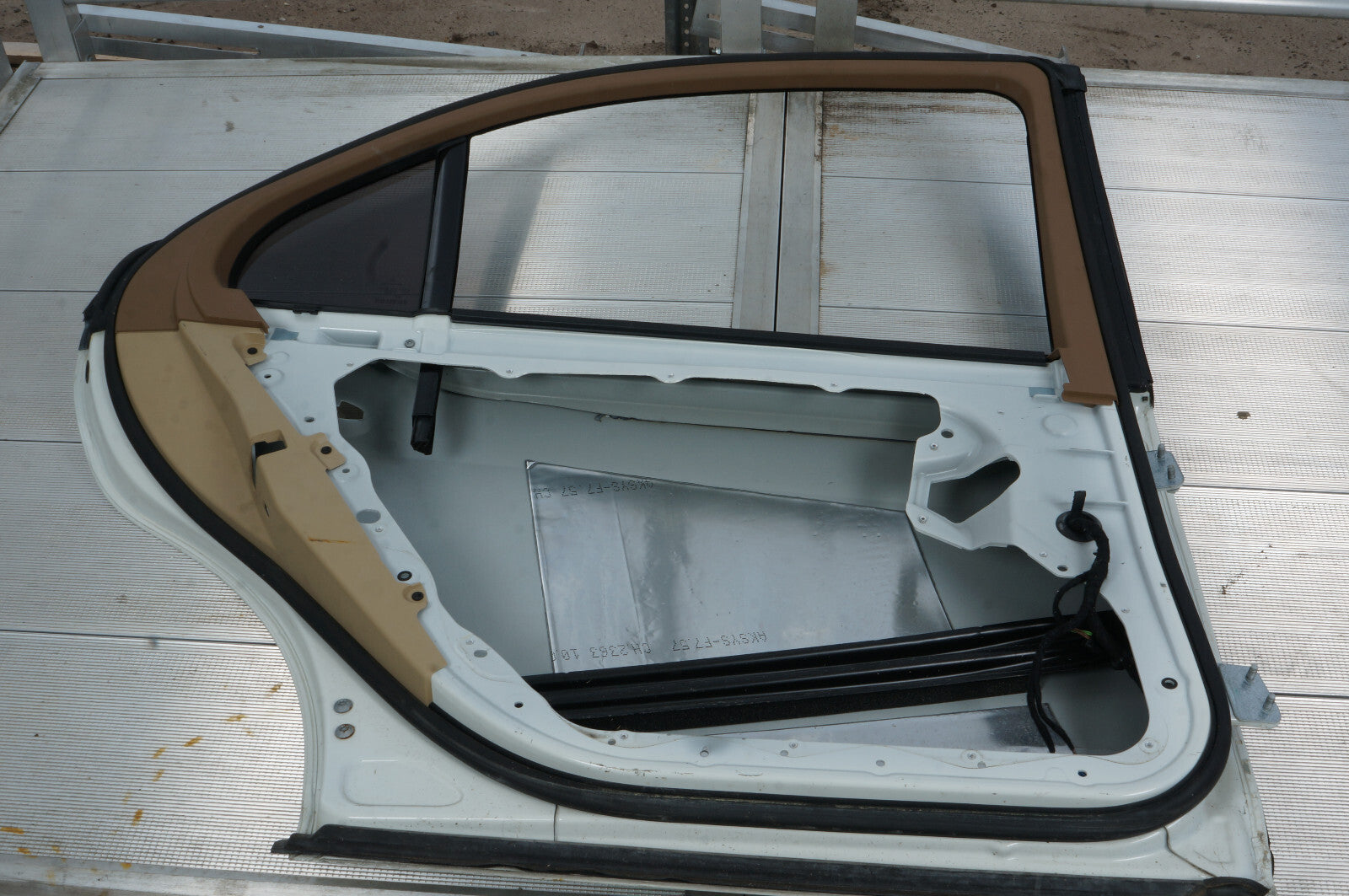 07 - 13 MERCEDES-BENZ S550 W221 REAR LEFT DRIVER SIDE DOOR SHELL OEM
