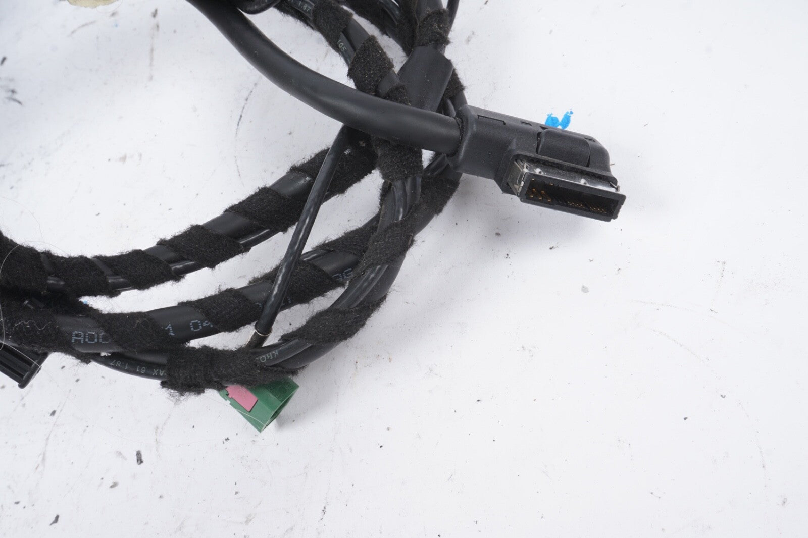 Mercedes-Benz C W204 W207 2011 USB-Anschluss A2048200015
