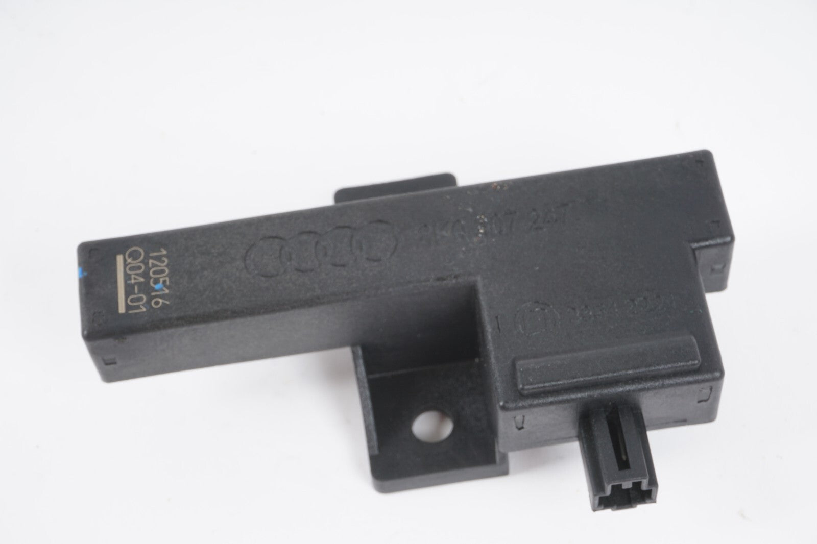 11-17 AUDI A8 A8L S8 KEYLESS KEY LESS ENTRY KEY ANTENNA SENSOR SET OF 2 OEM