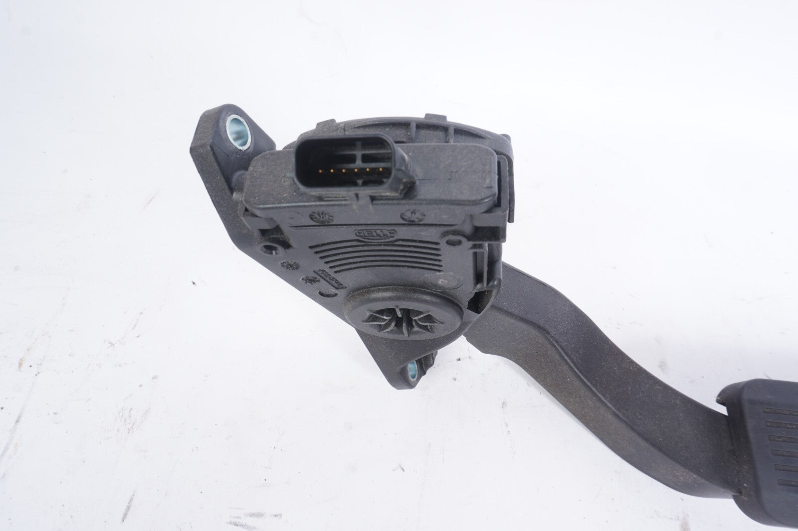 2014-2017 Maserati Ghibli Gas Accelerator Pedal 04861714  OEM
