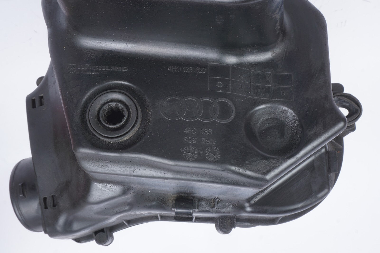 2011 - 2018 Audi A8L A8 3.0l Left  Air Cleaner Filter Box Driver Side OEM