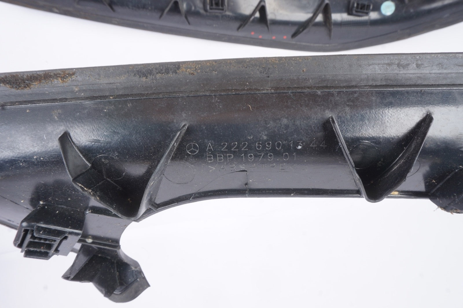 2014-2016 MERCEDES W222 S550 LEFT&RIGHT REAR WATER DRIP RAIL TRIM PAIR OEM