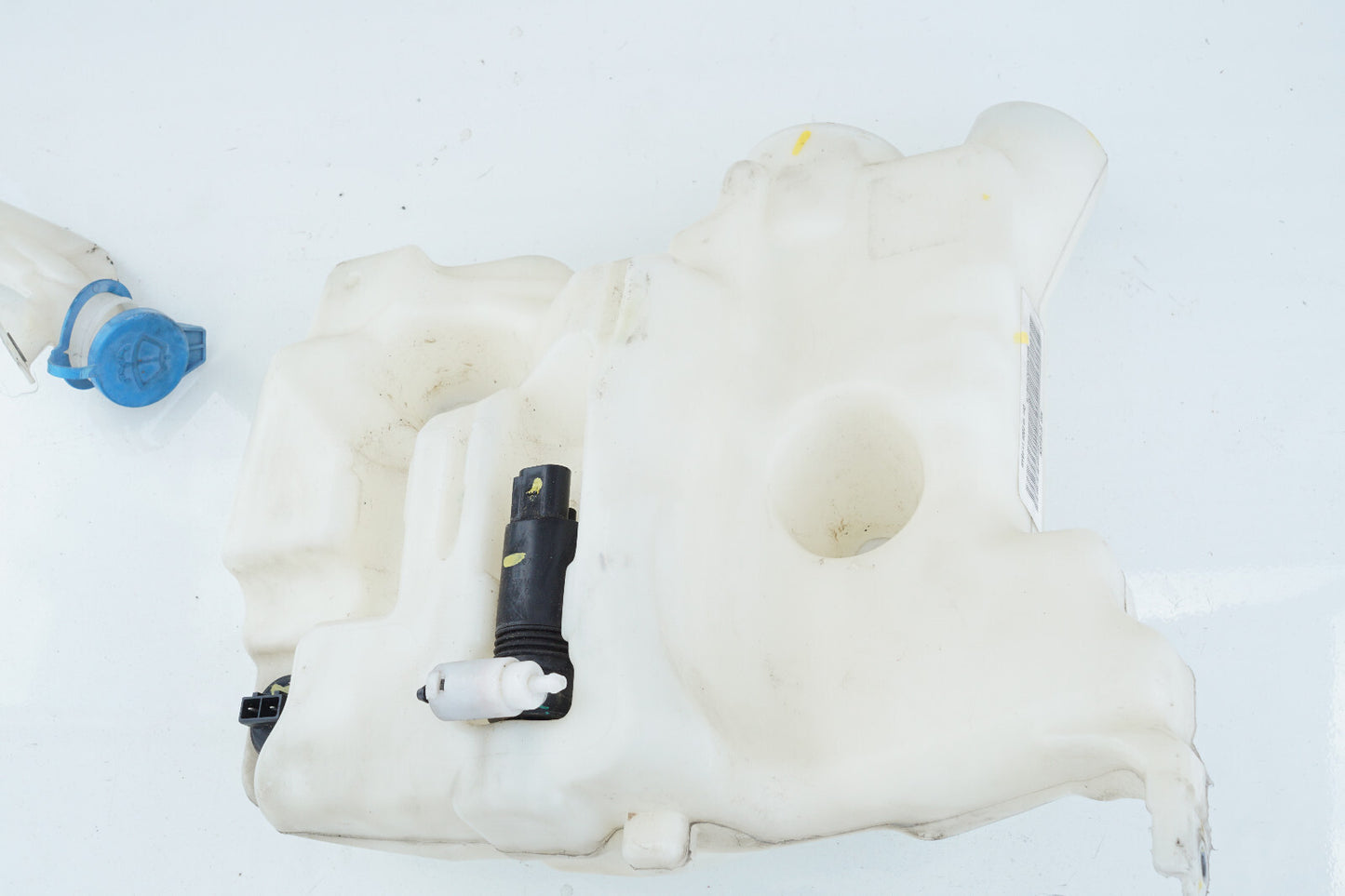 2007 - 2012 MERCEDES BENZ GL450 ML350 WASHER FLUID TANK RESERVOIR 1648690520 OEM