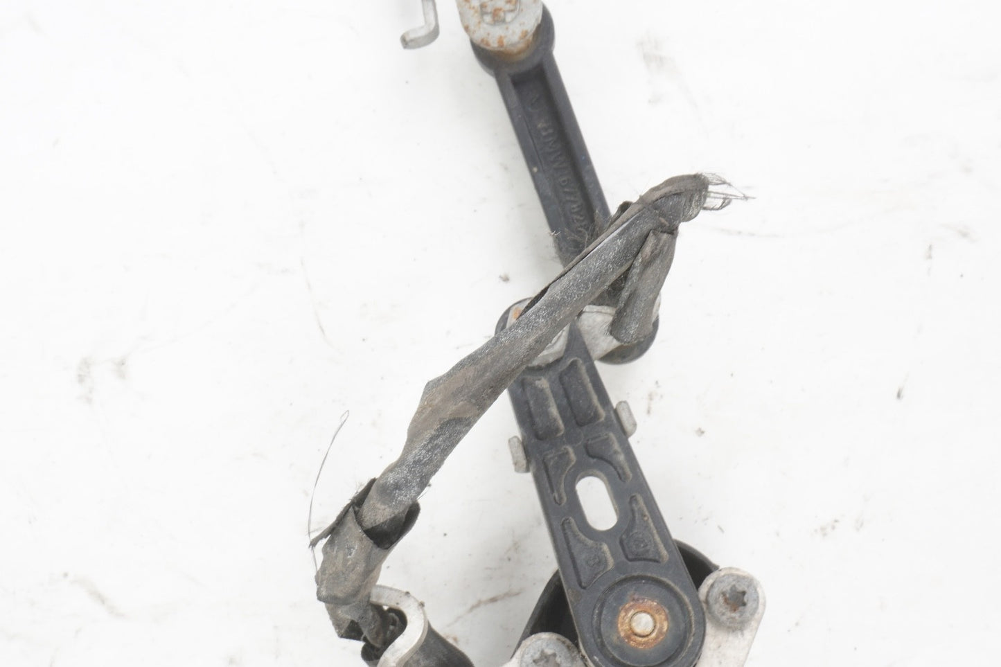 2012 – 2017 BMW 650i Front Left Driver Ride Height Level Sensor OEM 37146784072