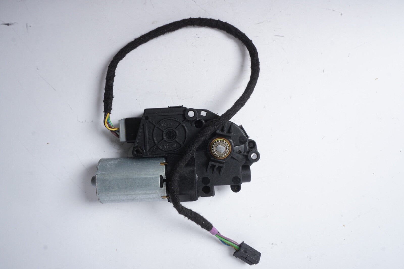 07-14 Mercedes W221 S550 CL550 CL63 AMG Sunroof Sun Roof Motor 2168200042 OEM