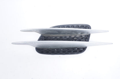 03-08 Mercedes R230 SL500 SL55 AMG SL550 Fender Grill Grille Vent Right Side OEM