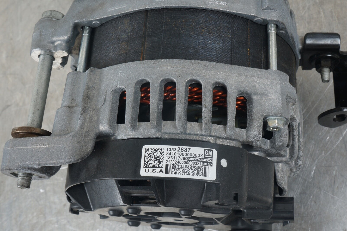 2020 - 2021 CADILLAC CT4 CT5 2.0L ENGINE ALTERNATOR GENERATOR OEM 11K MILES
