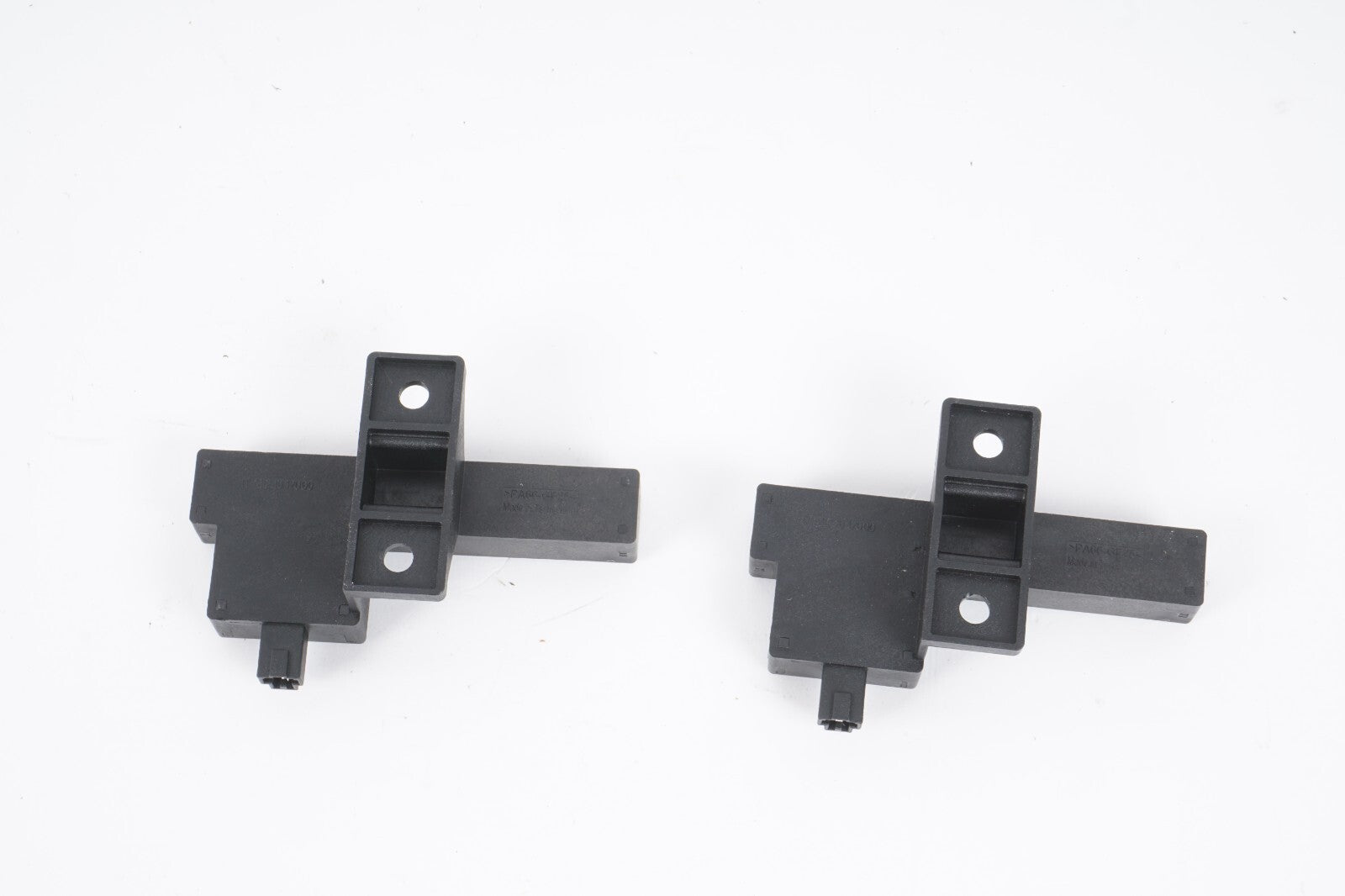 11-17 AUDI A8 A8L S8 KEYLESS KEY LESS ENTRY KEY ANTENNA SENSOR SET OF 2 OEM