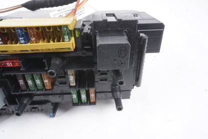 2011 - 2013 Mercedes E350 E550 Rear Fuse Box Relay Sam Unit Module OEM