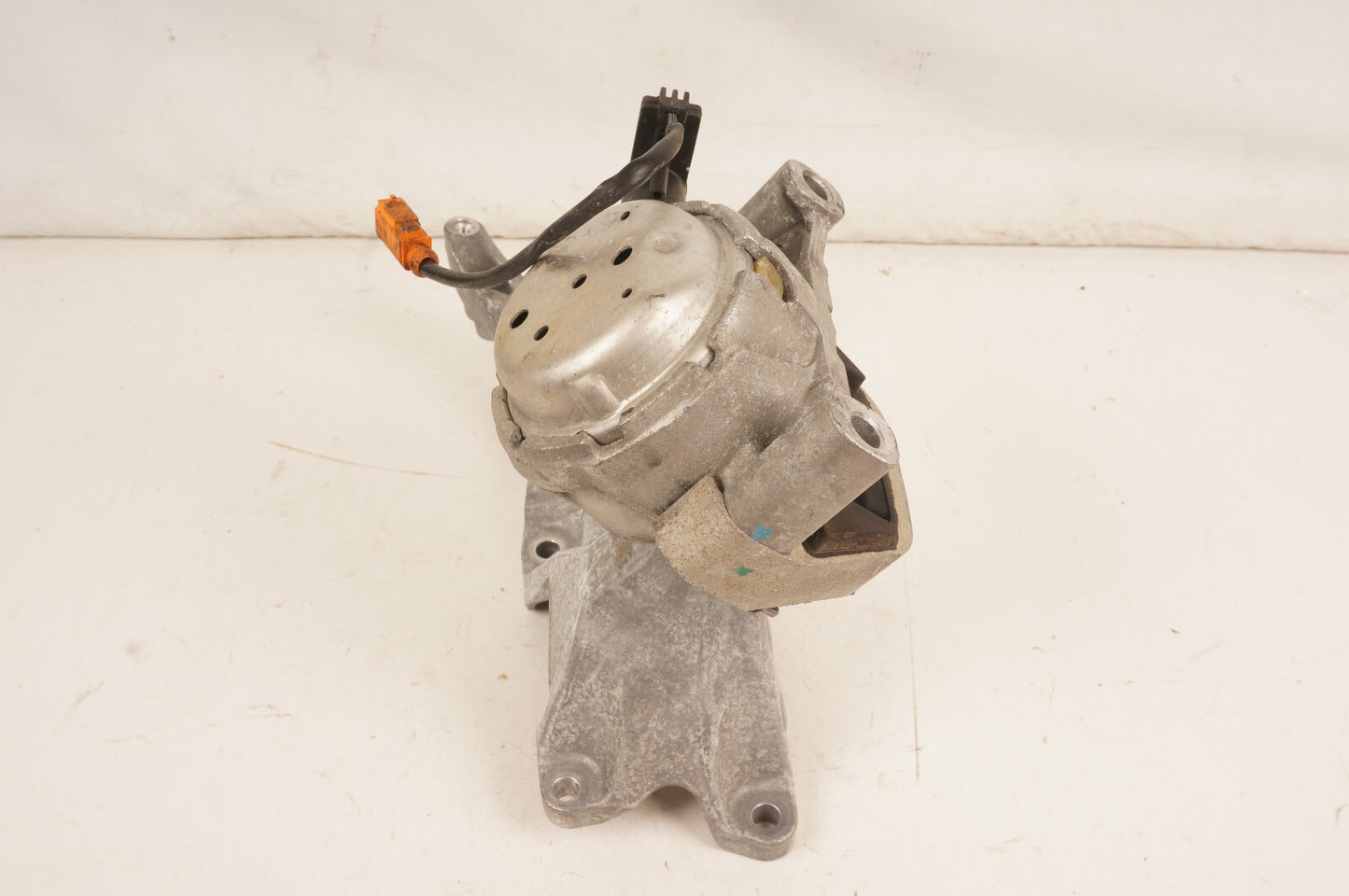 2016-2018 AUDI A7 3.0 ENGINE MOTOR FRONT LEFT SIDE MOUNT SUPPORT 4G0199307H OEM