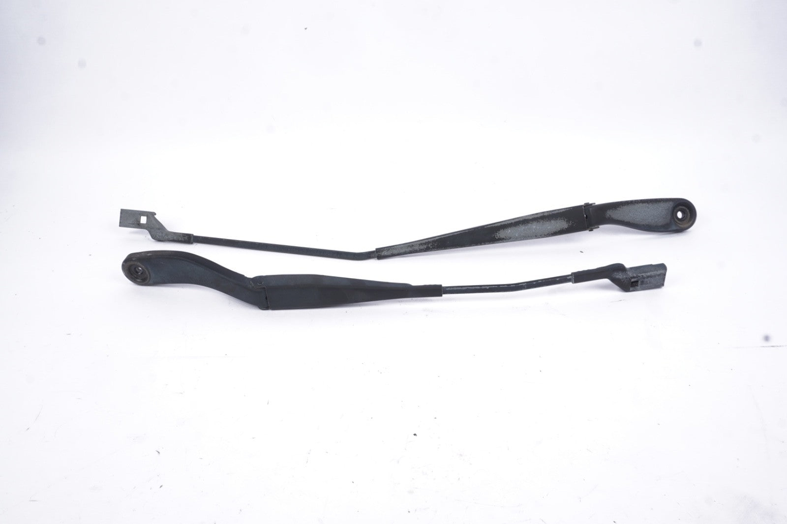 2006 - 2013 VOLVO C70 WINDSHIELD WIPER ARMS PAIR LEFT AND RIGHT