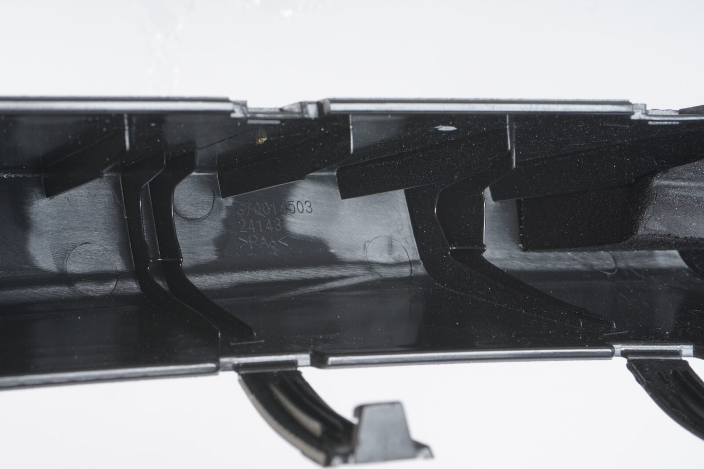 2014-2019 MASERATI GHIBLI TTRUNK LID HINGE COVER TRIM LEFT & RIGHT OEM