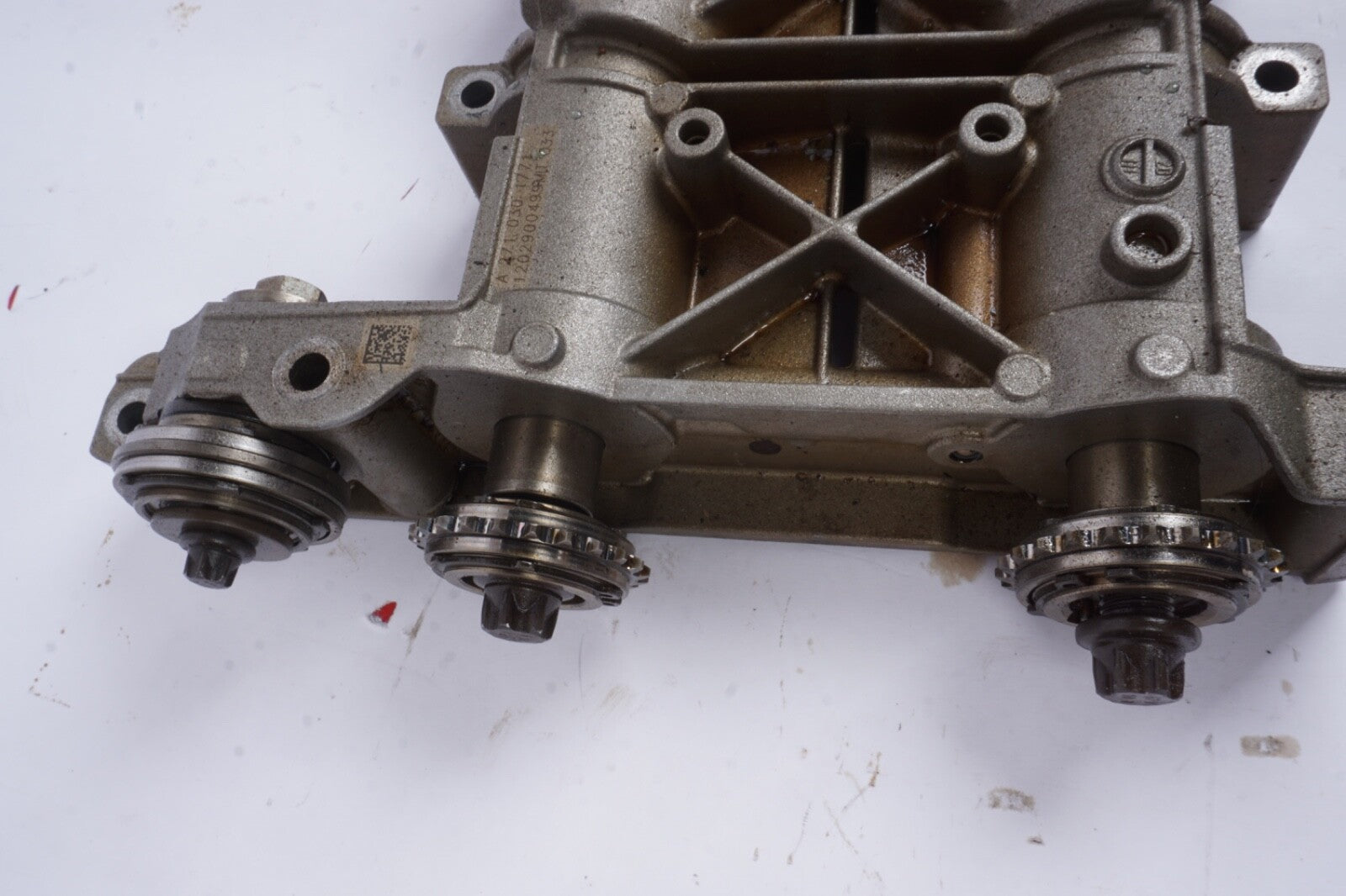 12-15 Mercedes-Benz C250 Engine Balance Shaft Housing Oil Pump OEM 55K MILES